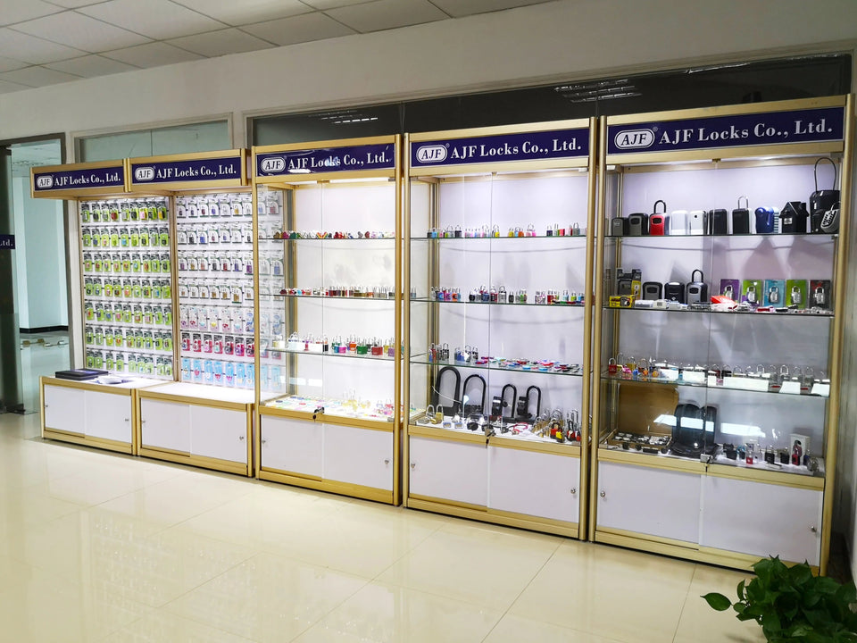 AJF Large Waterproof Outdoor Metal Mailbox Parcel Delivery Drop Box Wall Mount Home Garden Use Steel Newspaper Storage Post Lock Aimak Store